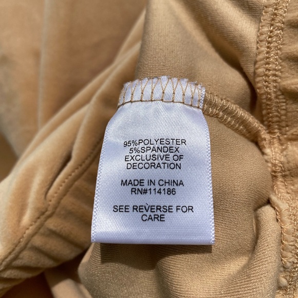 ⭐️HP NWT Juicy Couture Luxe Velour Raglan V Neck Sweater Beachwood Tan Large - Picture 8 of 12